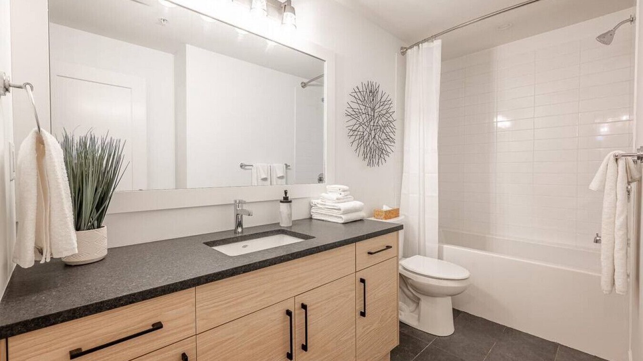 Photo of Bathroom in Snow Pine Estates