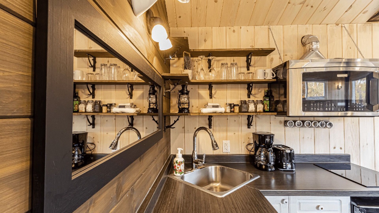 Photo of Kitchen in Notre-Dame-Auxiliatrice-de-Buckland