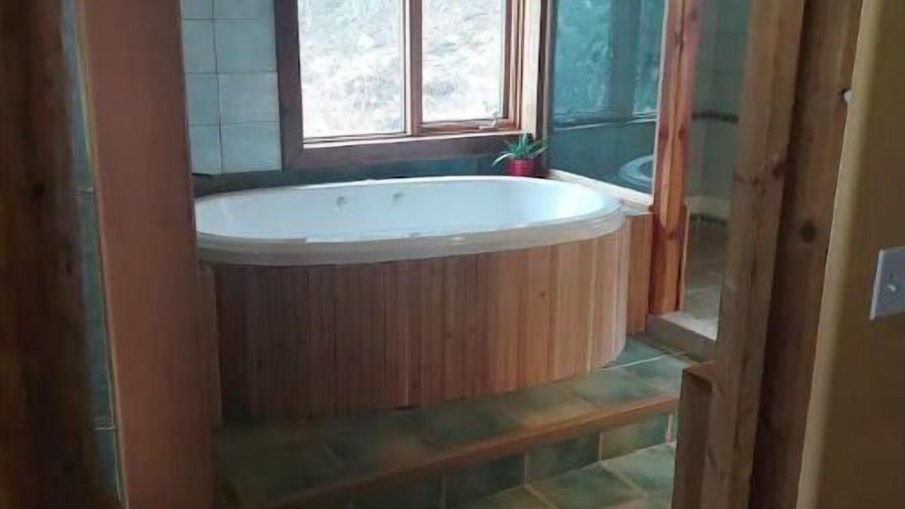 Photo of Bathroom in Central Kootenay