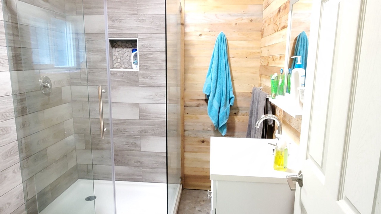 Photo of Bathroom in Highland Grove