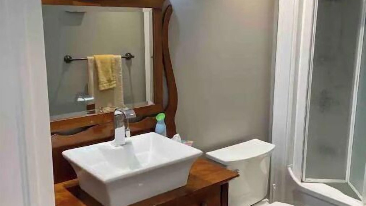 Photo of Bathroom in Niagara Falls