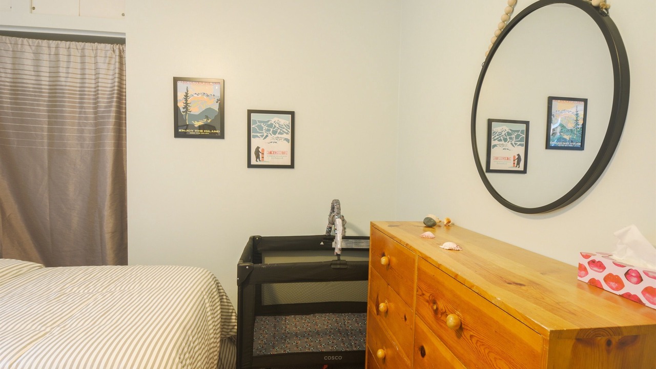 Photo of Bedroom in Courtenay