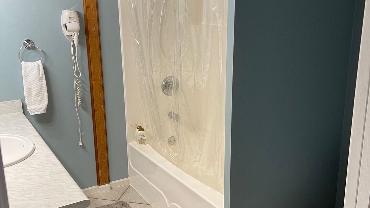 Photo of Bathroom in Selma Park