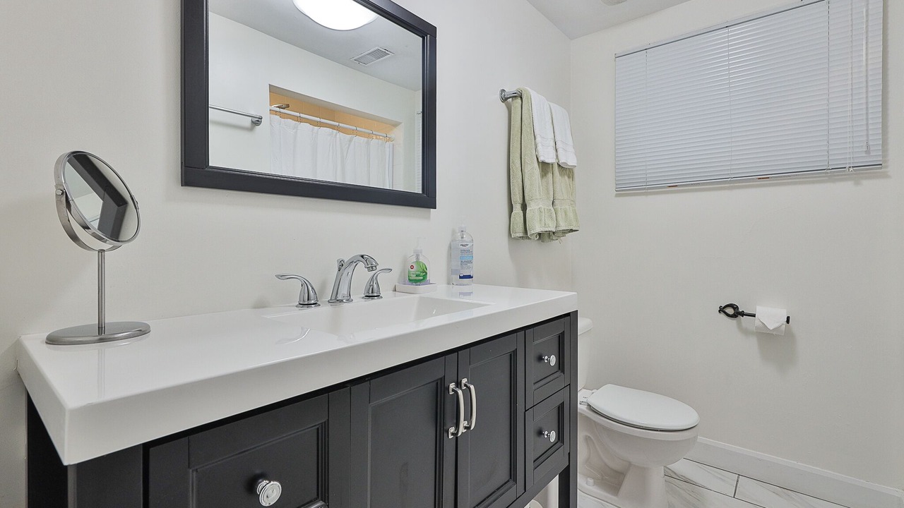 Photo of Bathroom in Bayview Woods - Steeles