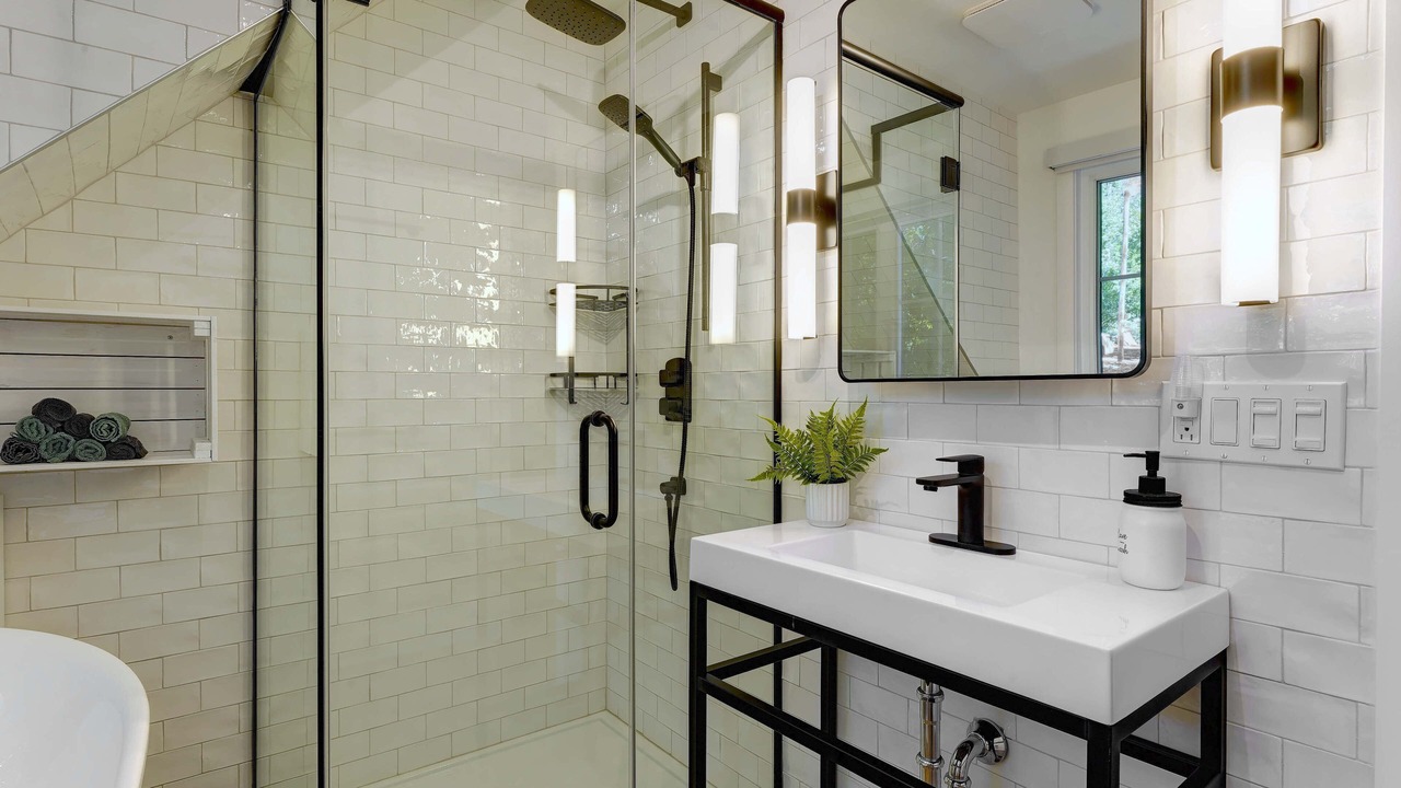 Photo of Bathroom in Saint-Hippolyte