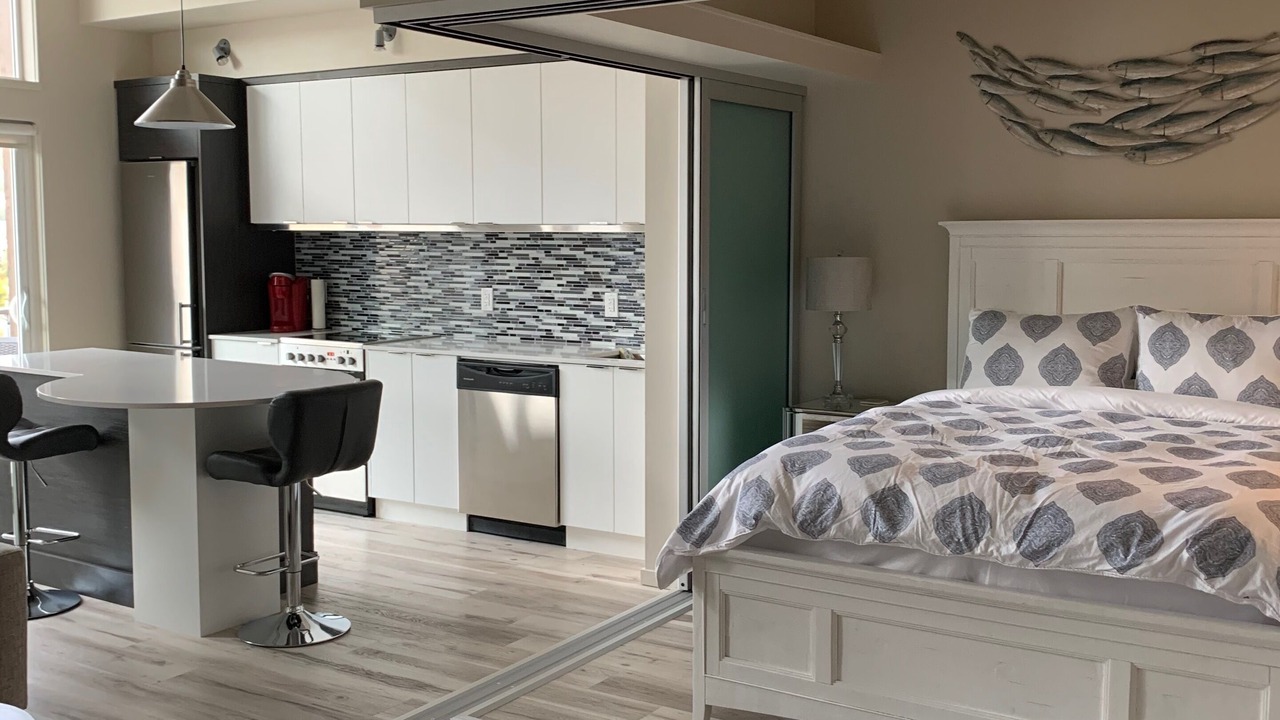 Photo of Bedroom in Kelowna Central Business District