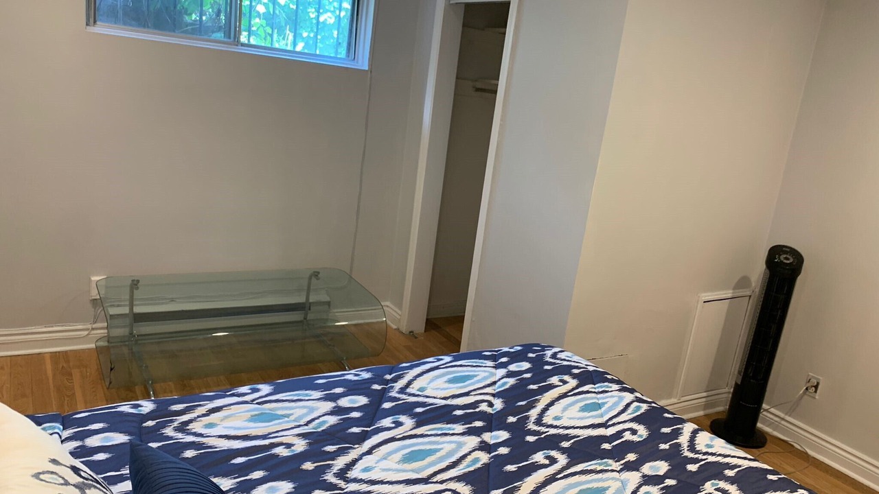 Photo of Bedroom in Cote-Saint-Luc