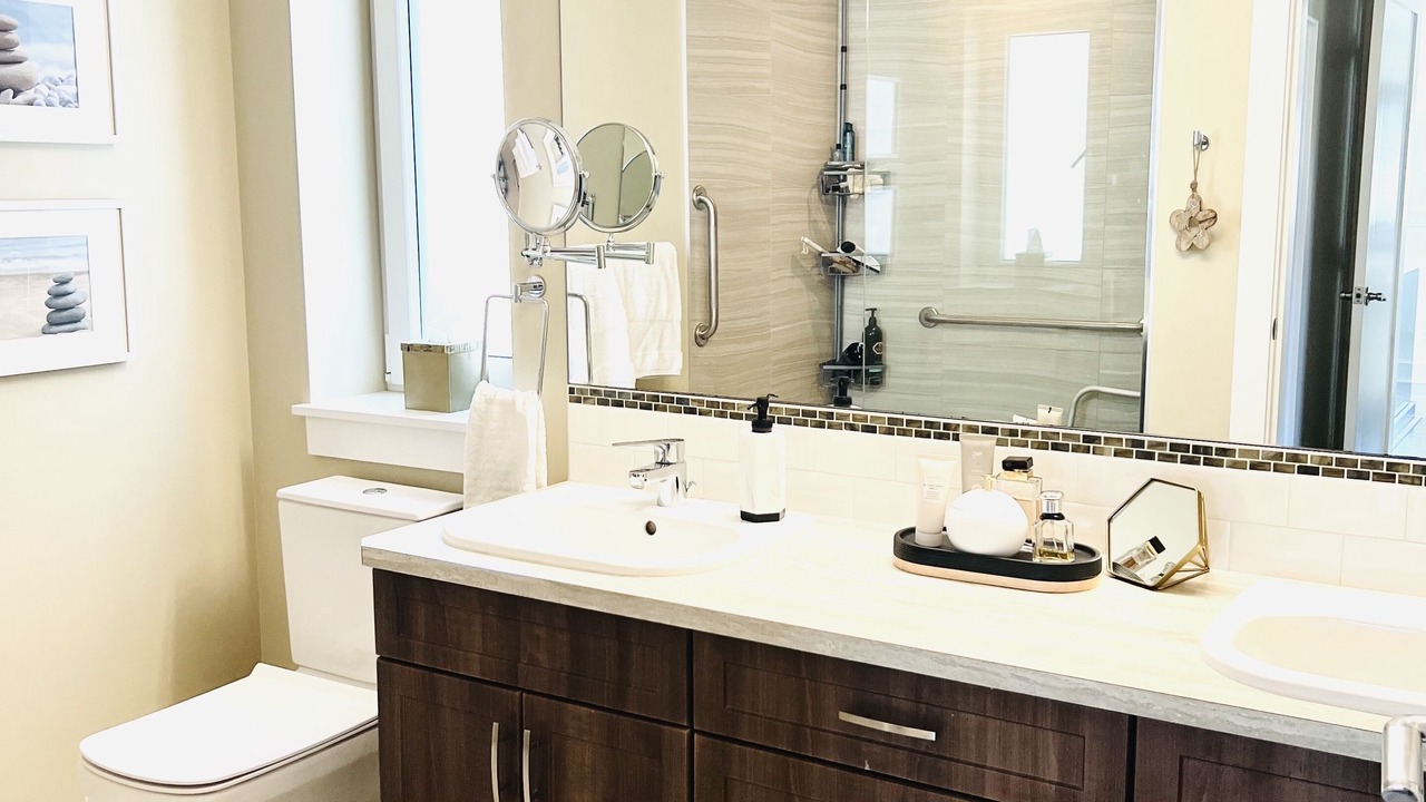 Photo of Bathroom in Okanagan-Similkameen