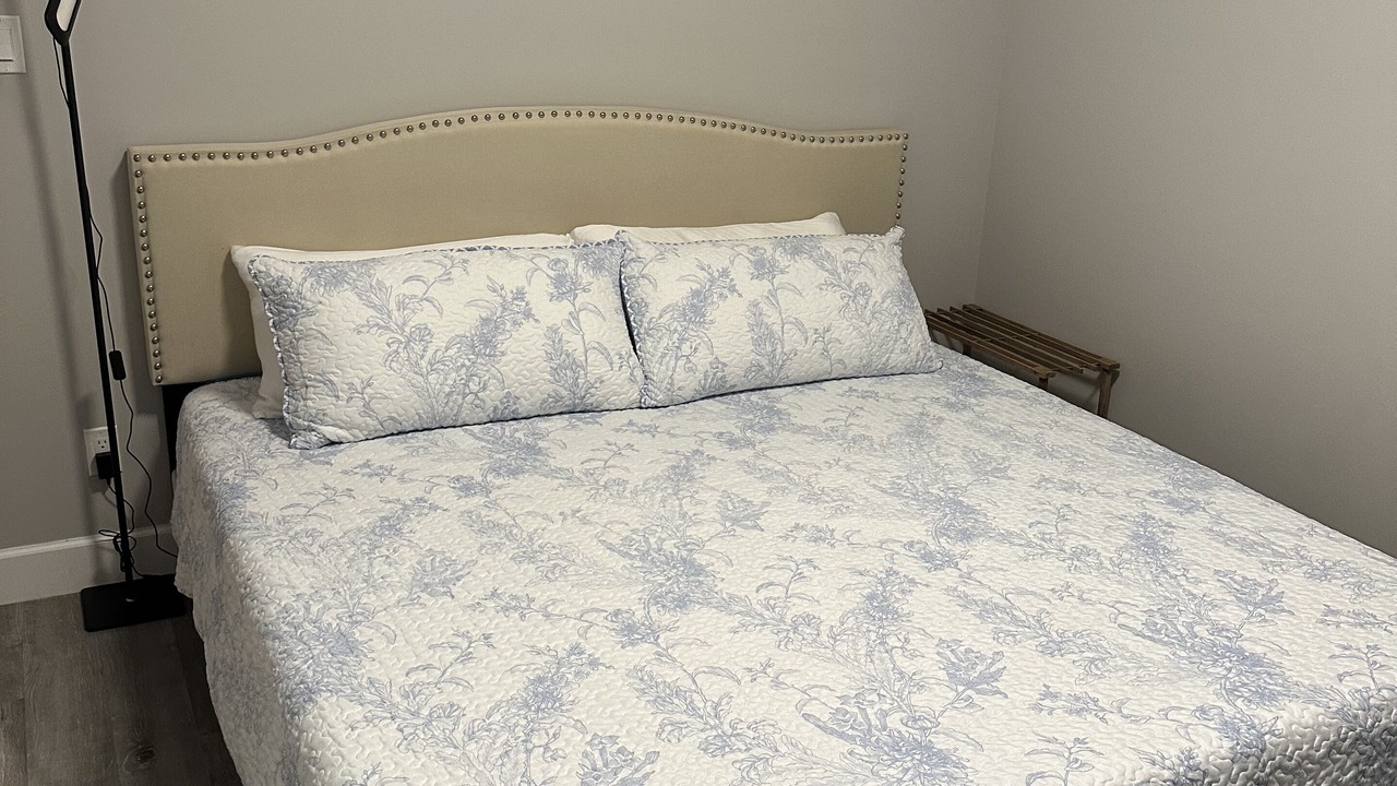 Photo of Bedroom in Shawnigan Lake