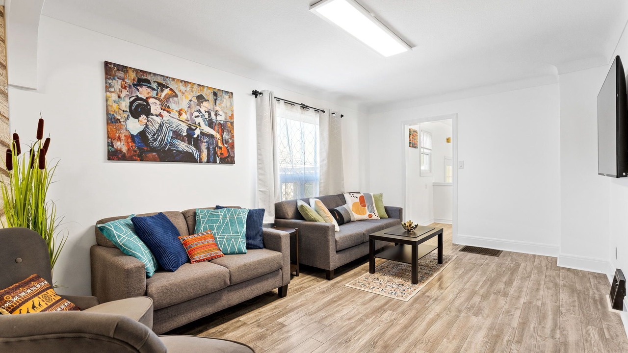 Photo of Livingroom in Niagara Falls