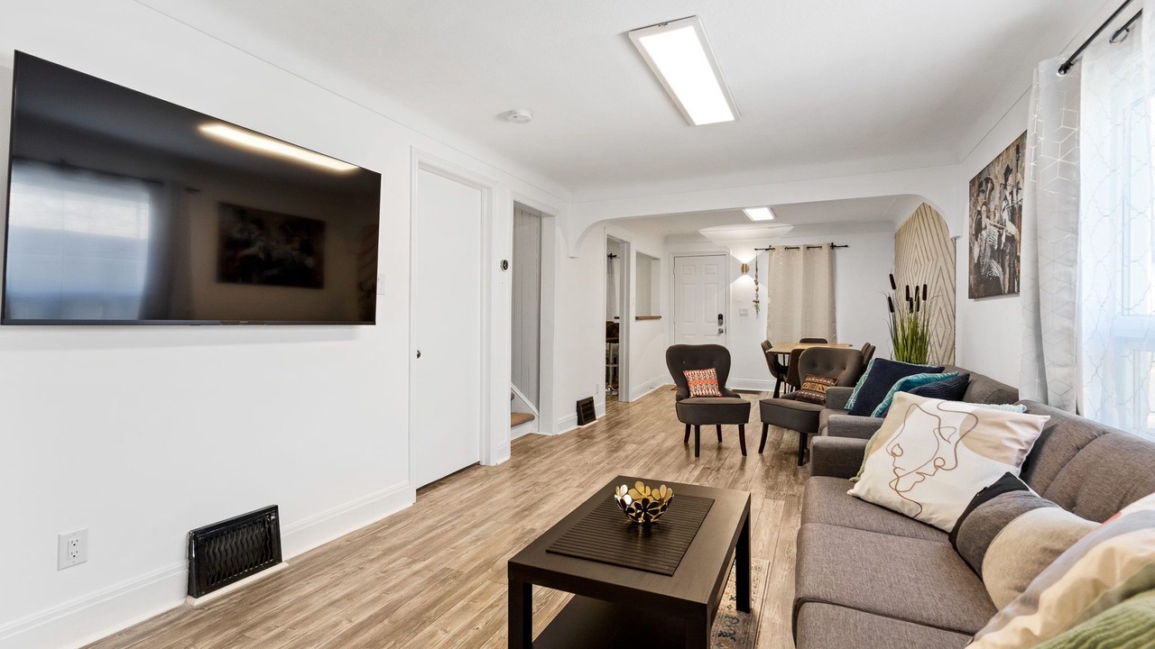 Photo of Livingroom in Niagara Falls