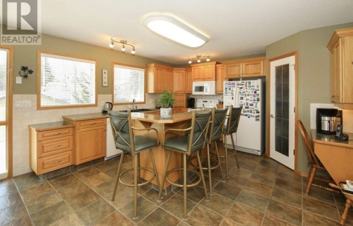 Photo of Kitchen in Sylvan Lake