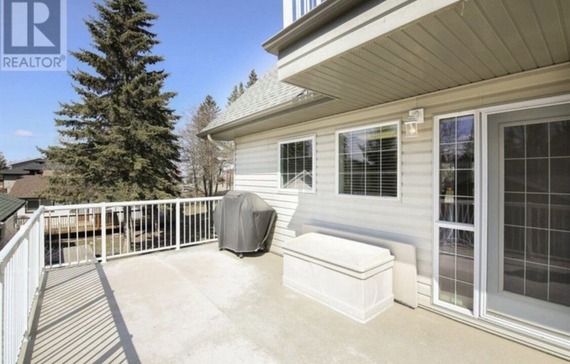 Photo of Patio Balcony in Sylvan Lake