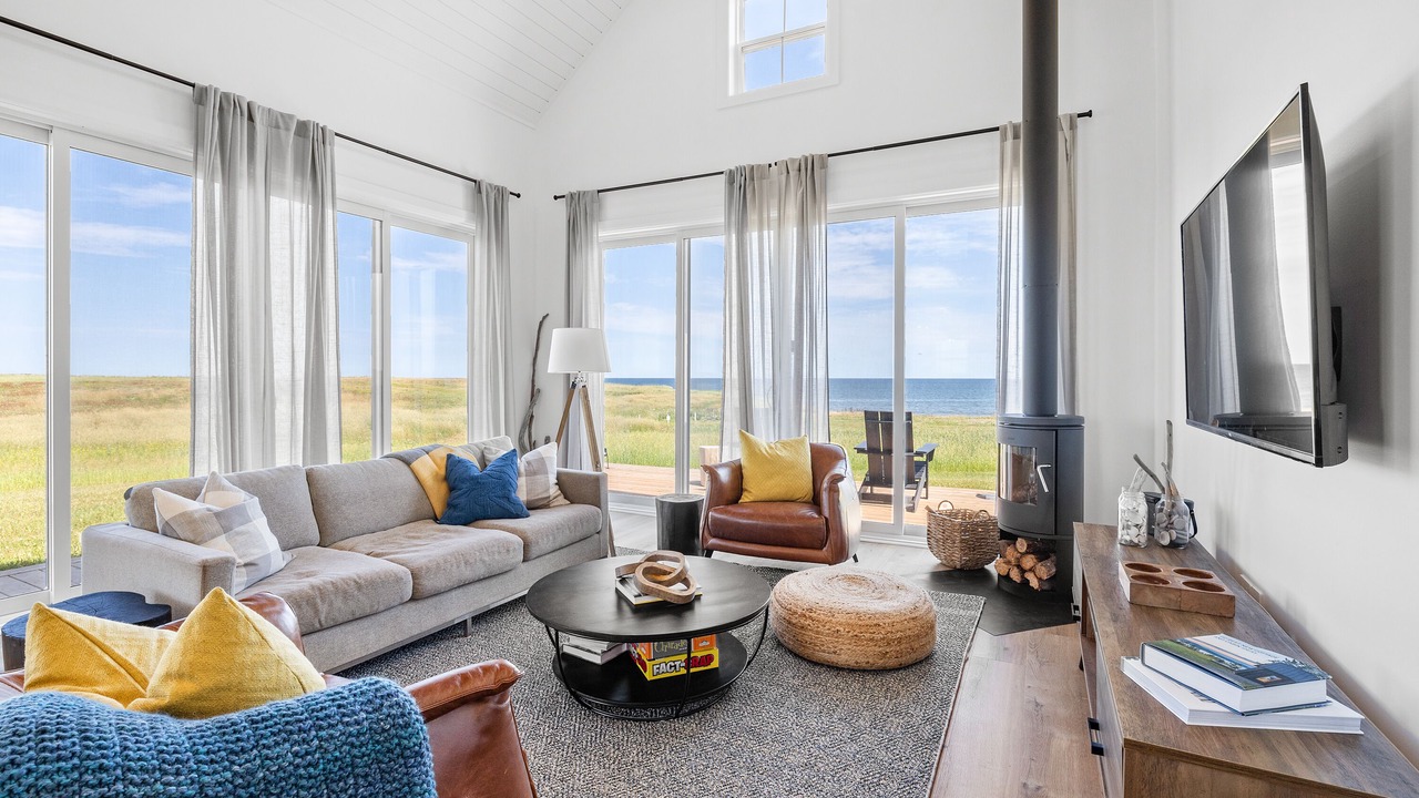 Photo of Livingroom in French River