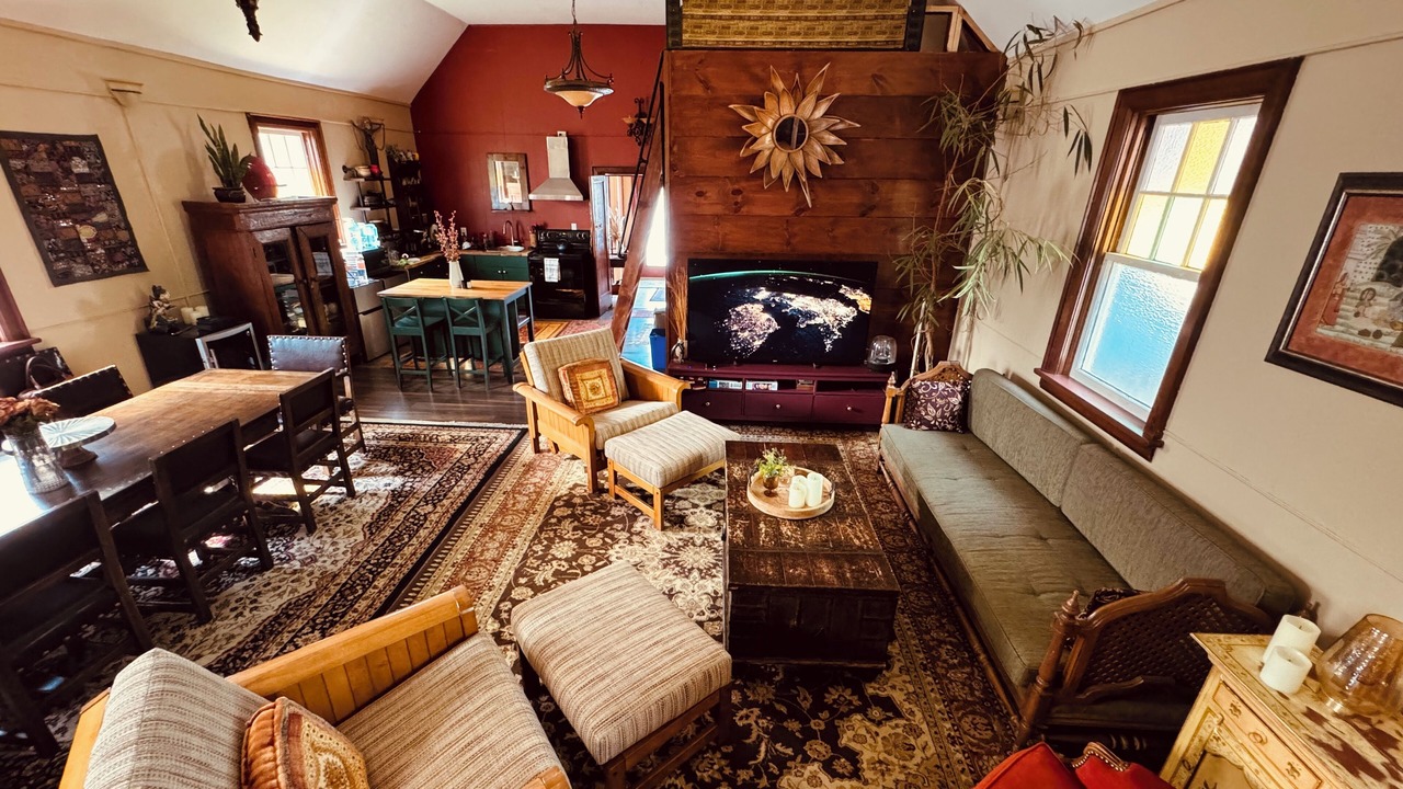 Photo of Livingroom in Elora