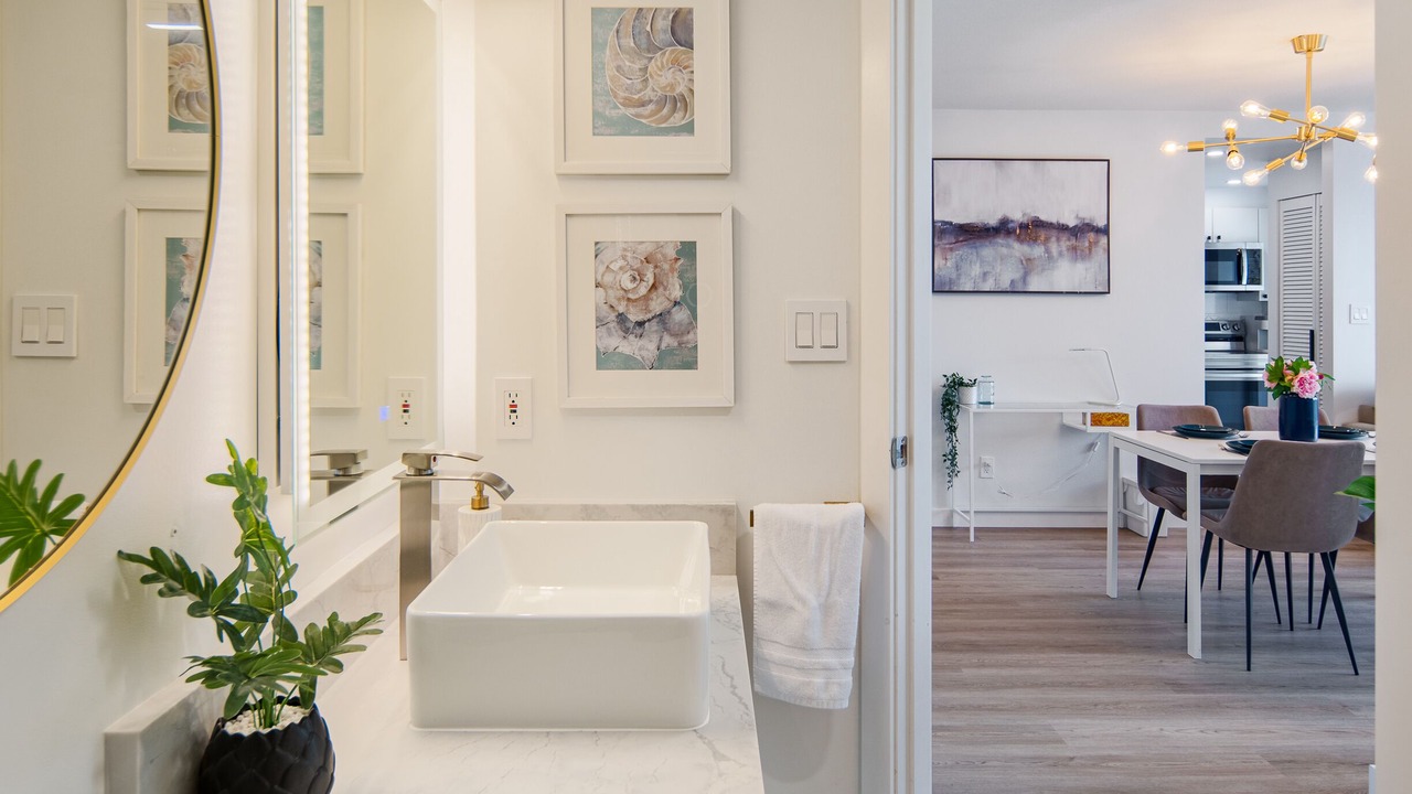 Photo of Bathroom in Coal Harbour