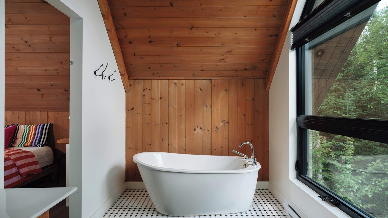 Photo of Bathroom in Chertsey