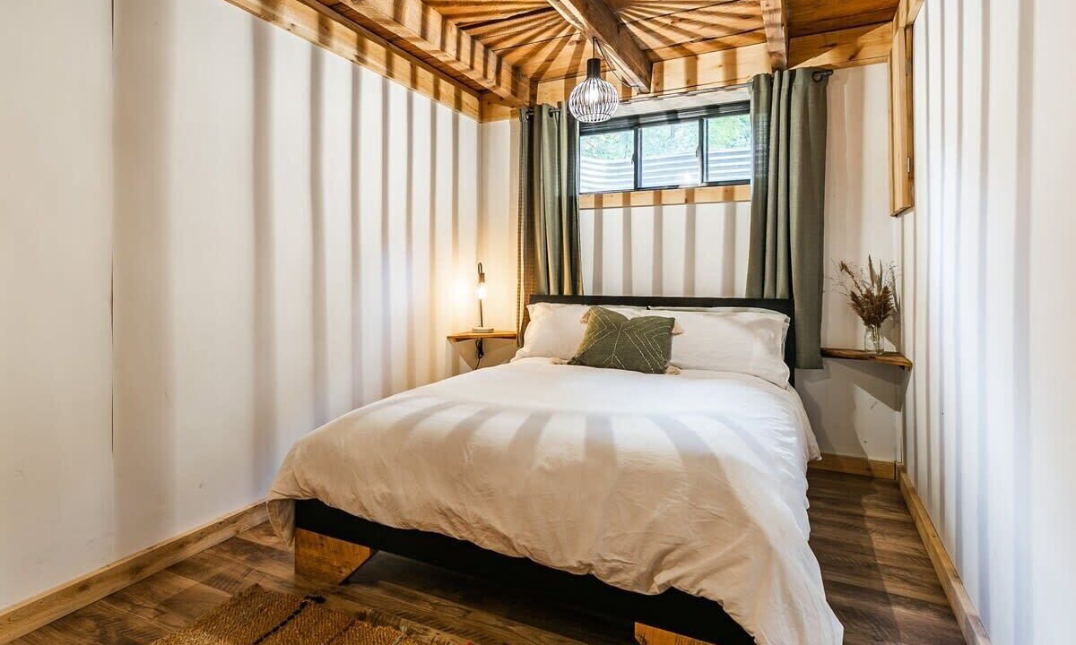 Photo of Bedroom in Lac-Brome