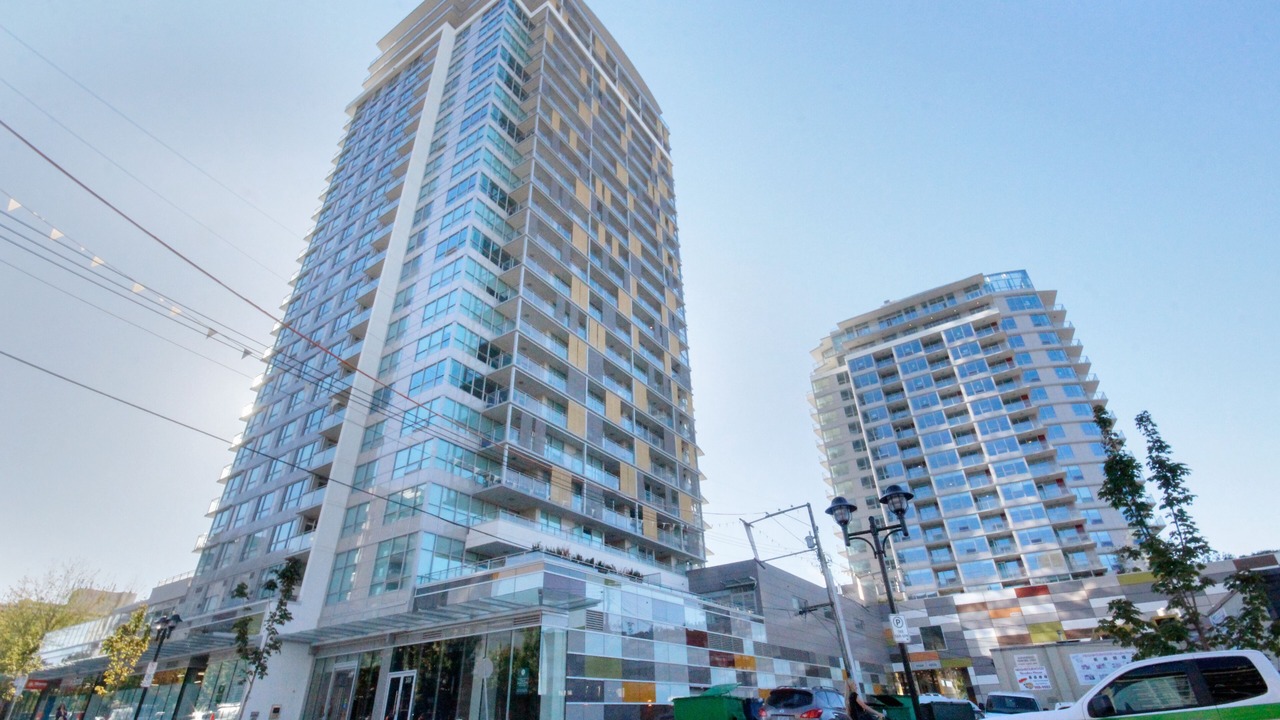 Photo of Outdoor in Central Lonsdale