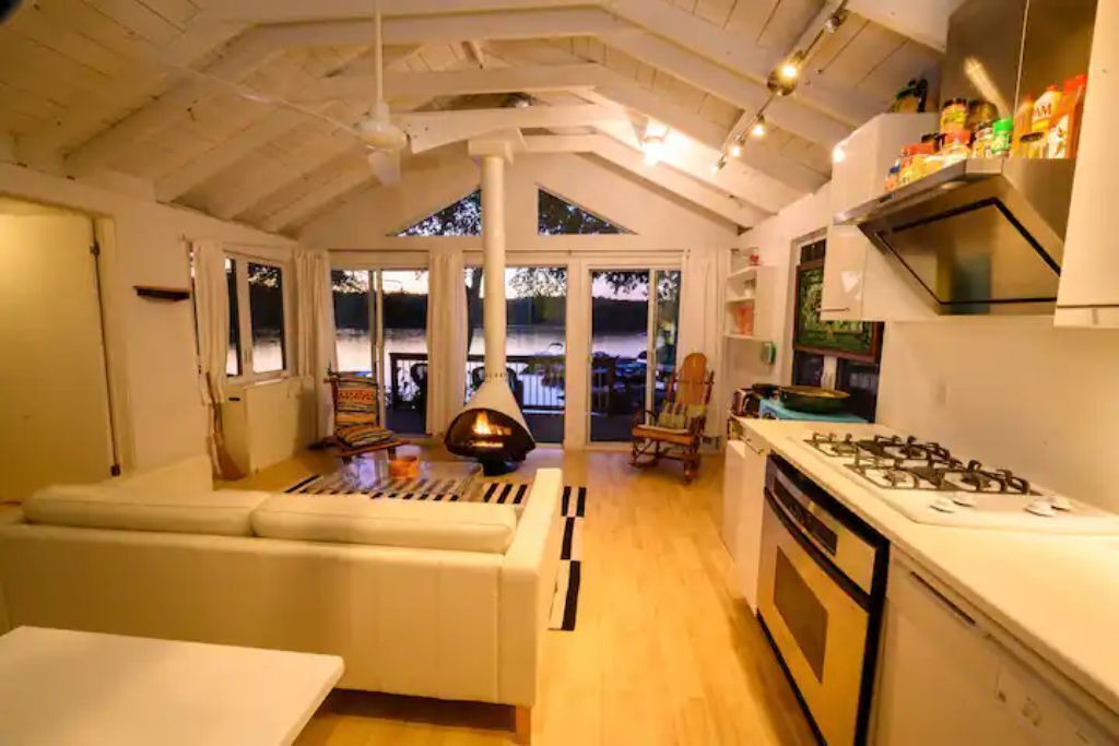 Photo of Livingroom in Frontenac