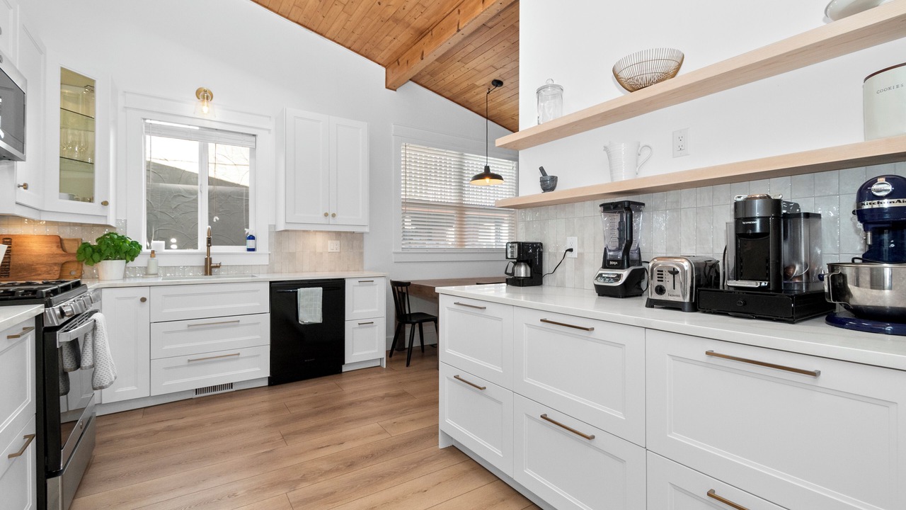 Photo of Kitchen in Cultus Lake