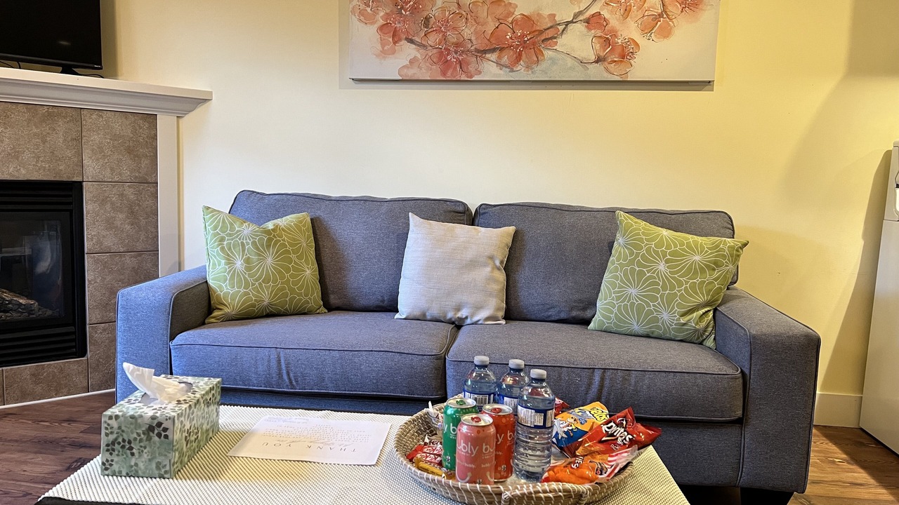 Photo of Livingroom in Upper Ten Oaks