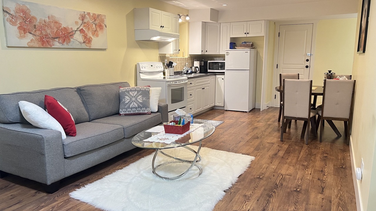 Photo of Livingroom in Upper Ten Oaks