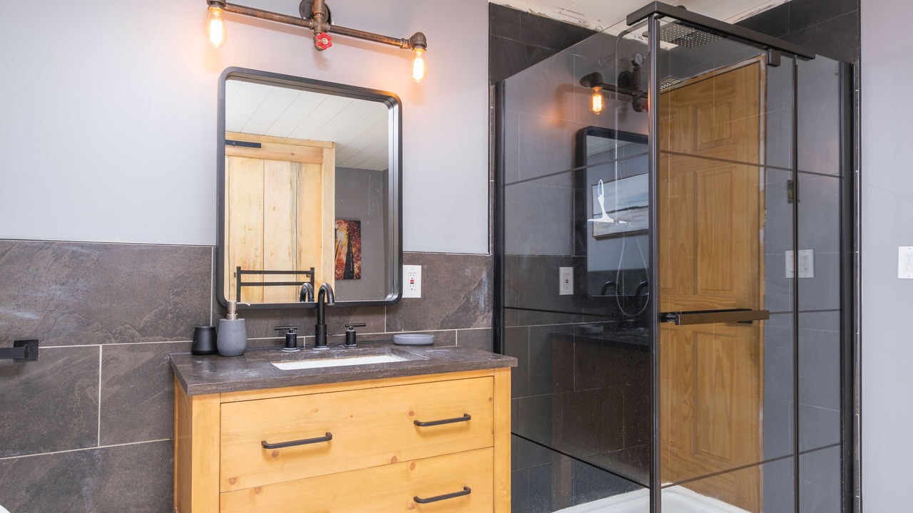 Photo of Bathroom in Adolphustown
