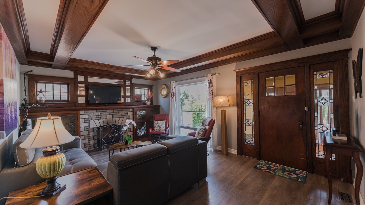 Photo of Livingroom in Niagara Falls
