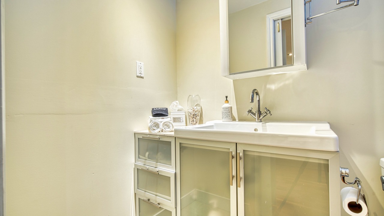 Photo of Bathroom in Central Erin Mills