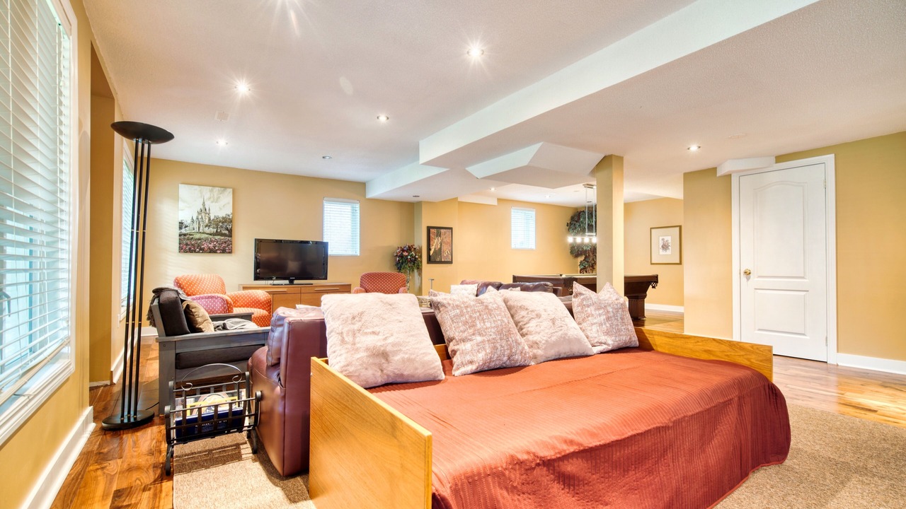 Photo of Bedroom in Central Erin Mills