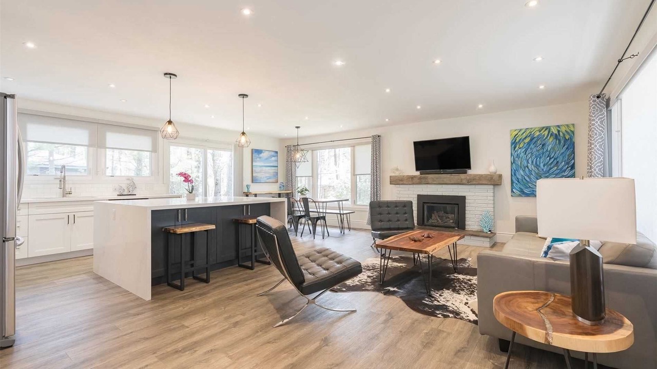 Photo of Livingroom in Tiny