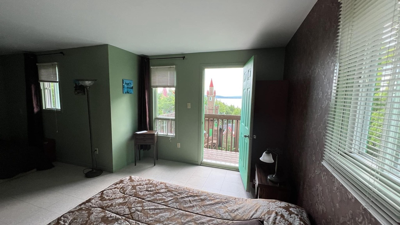 Photo of Bedroom in Pointe-a-la-Garde