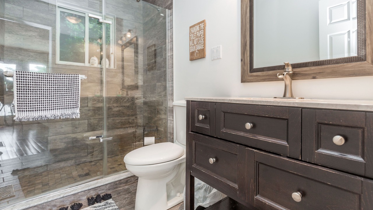 Photo of Bathroom in Humphrey