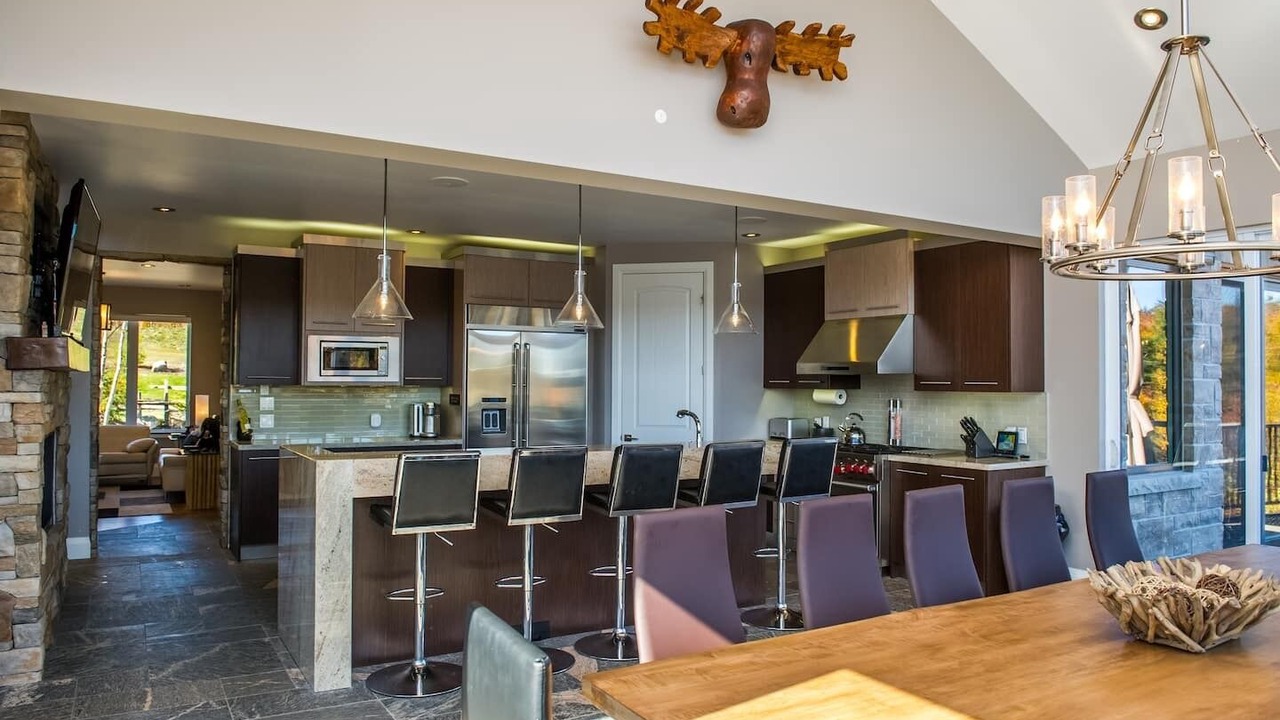 Photo of Kitchen in Lake of Bays