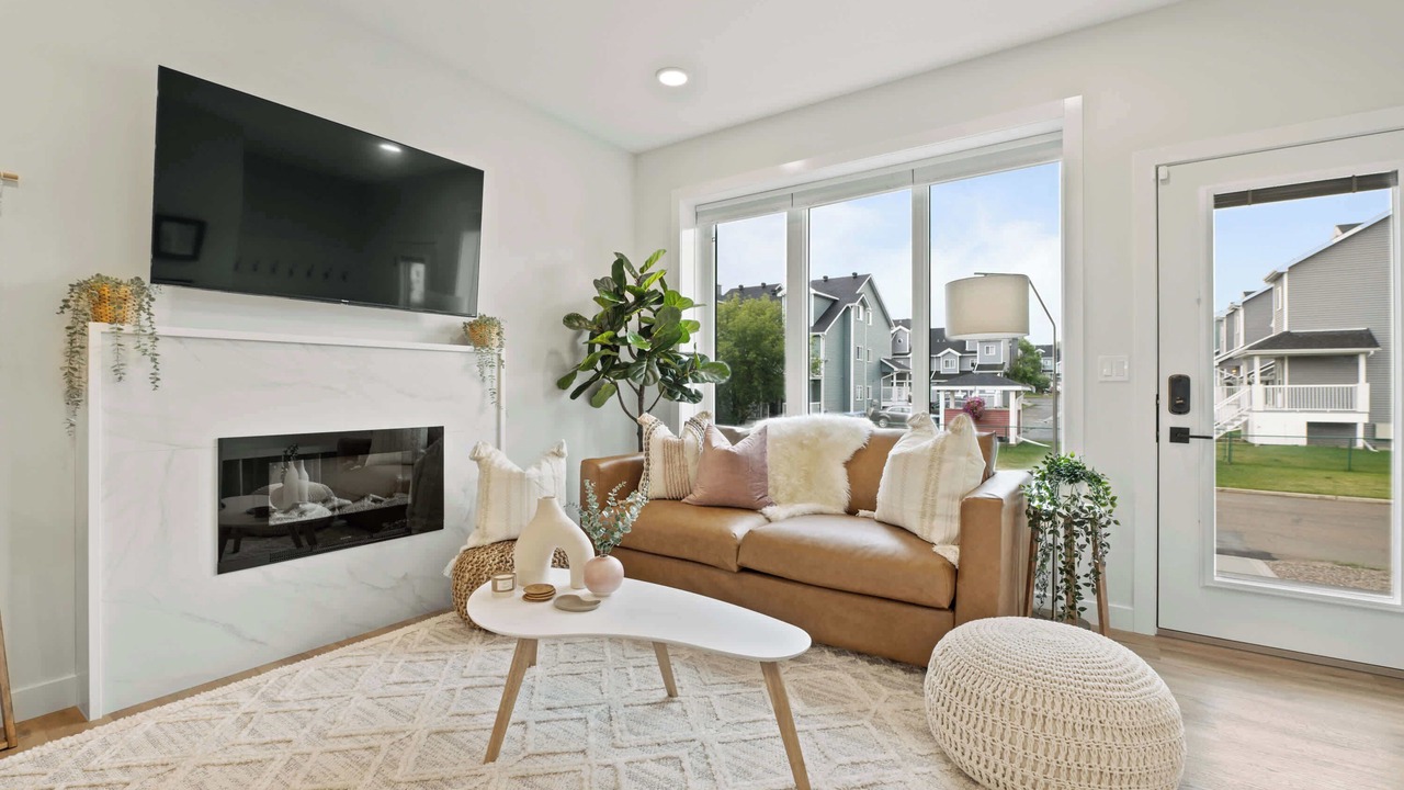 Photo of Livingroom in Sylvan Lake