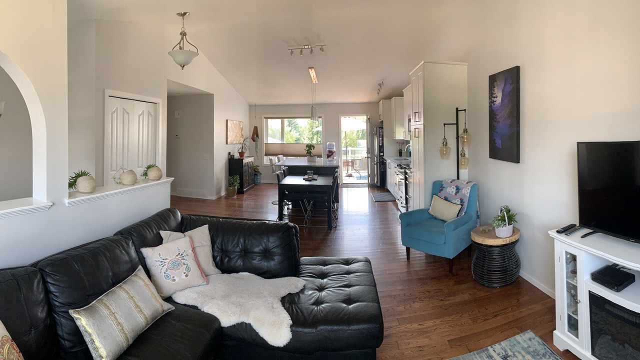 Photo of Livingroom in Cochrane