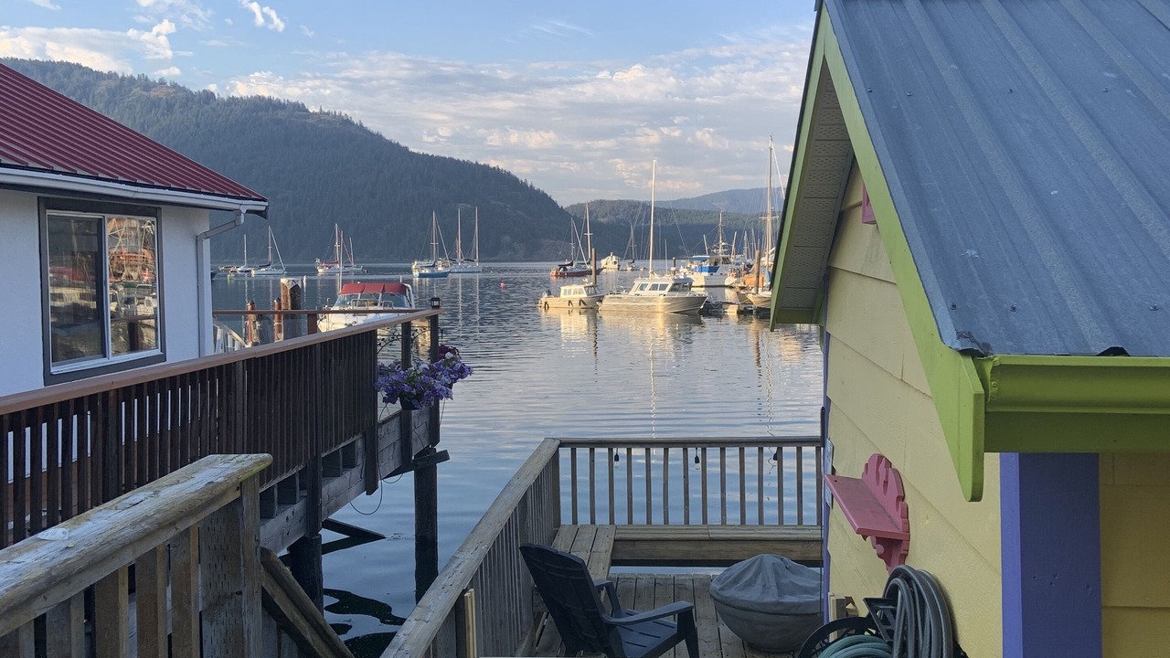 Photo of Patio Balcony in Cowichan Bay