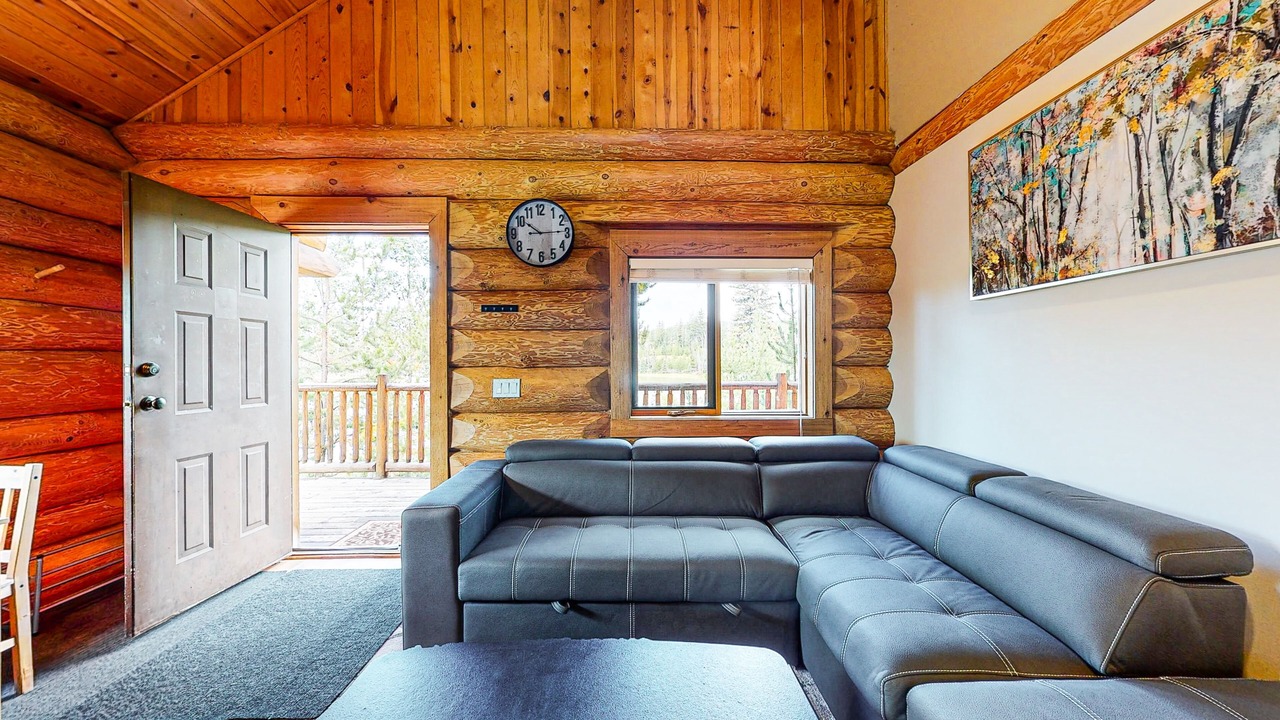 Photo of Livingroom in Lac Le Jeune