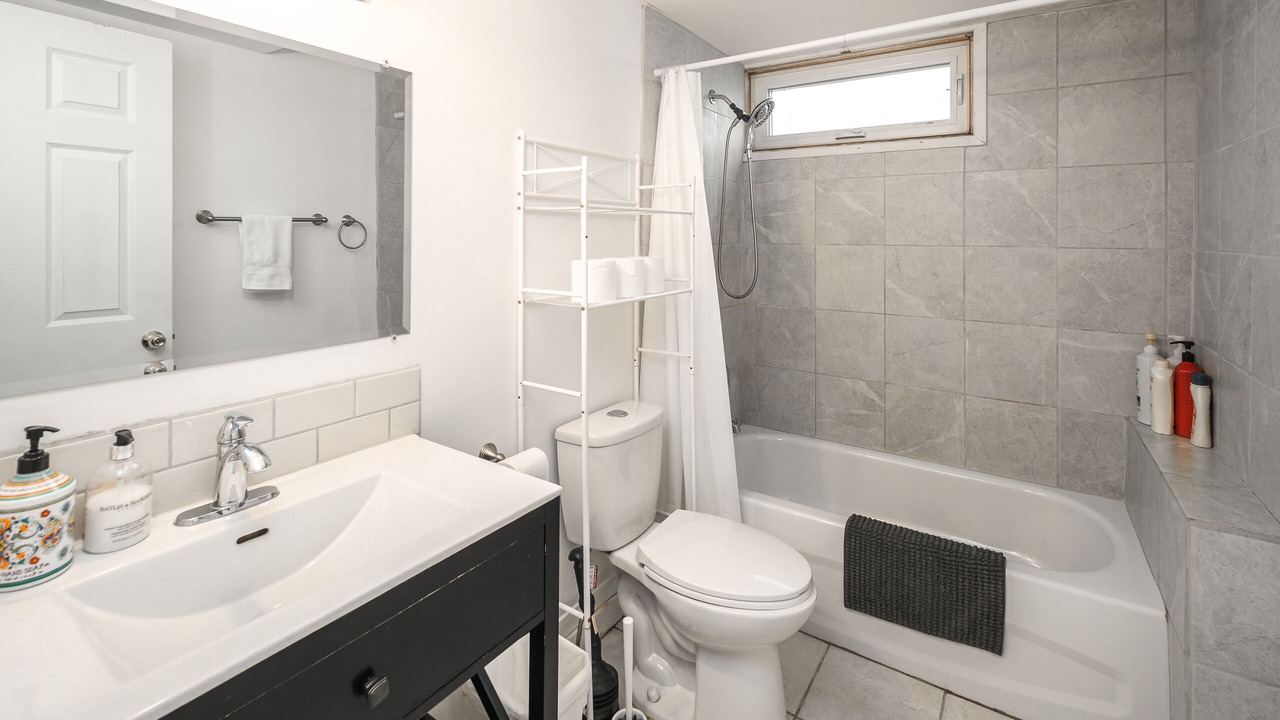 Photo of Bathroom in Kingsland