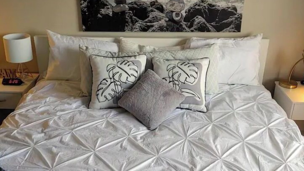 Photo of Bedroom in North Central Edmonton