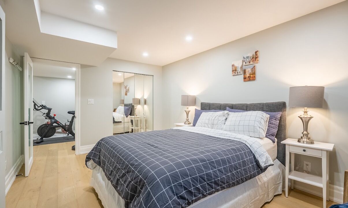Photo of Bedroom in Lakeview