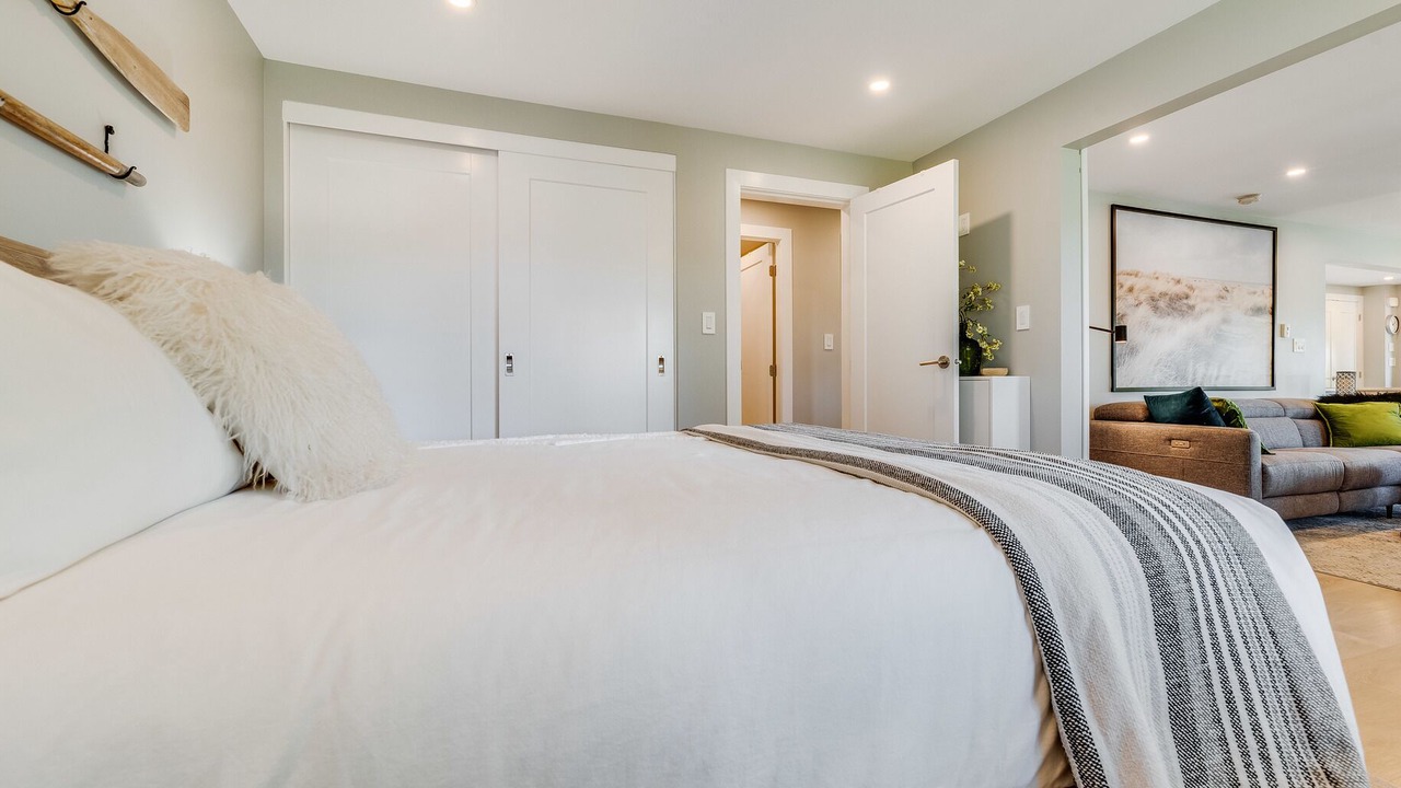 Photo of Bedroom in Brentwood Bay
