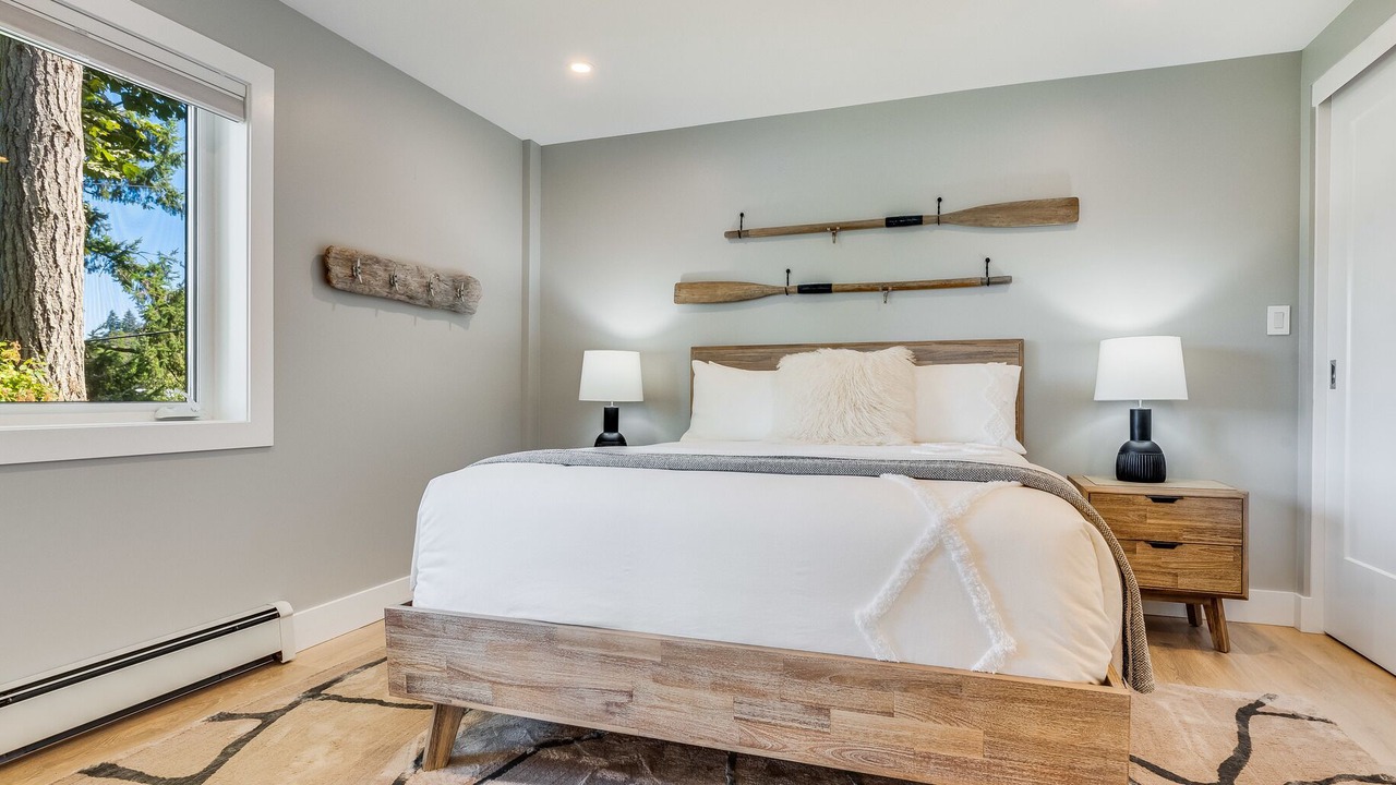 Photo of Bedroom in Brentwood Bay