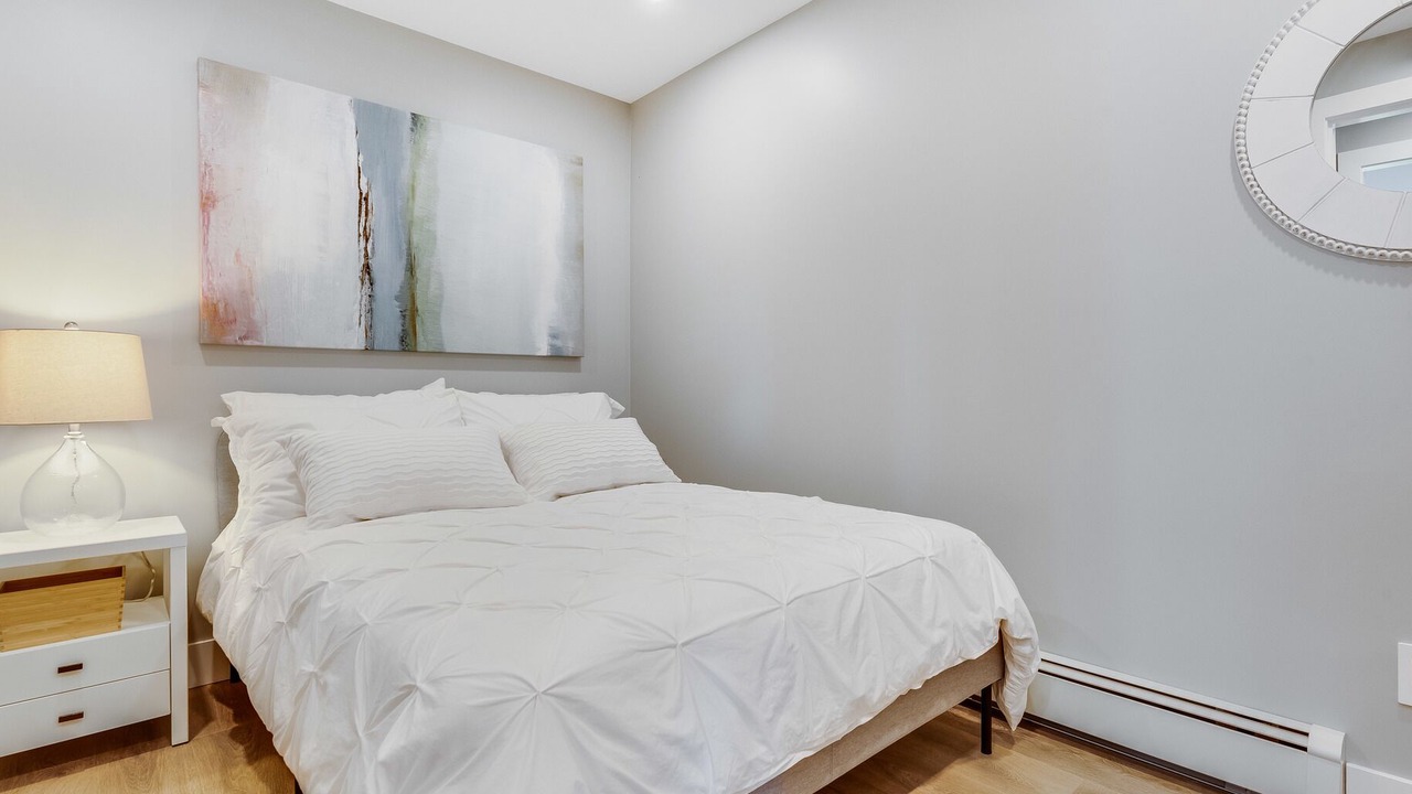 Photo of Bedroom in Brentwood Bay