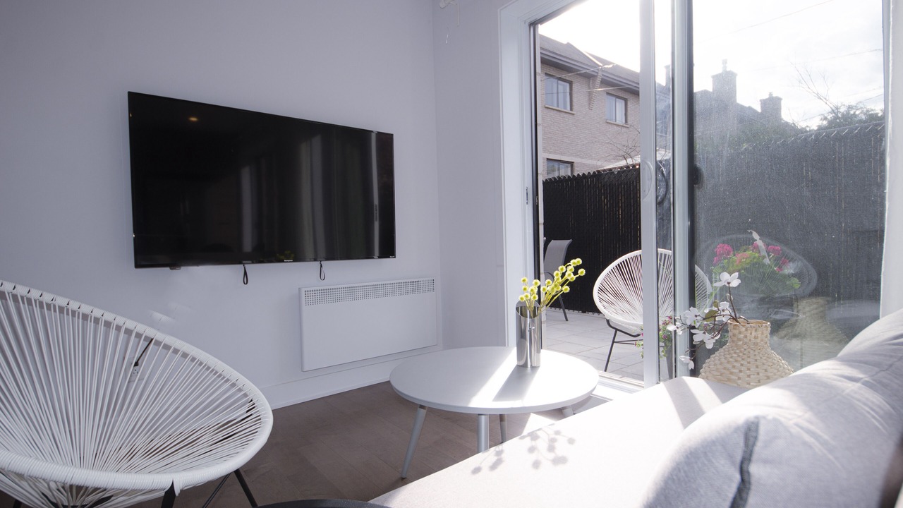 Photo of Livingroom in Cote-Des-Neiges—Notre-Dame-De-Grace