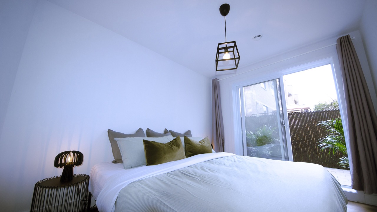 Photo of Bedroom in Cote-Des-Neiges—Notre-Dame-De-Grace