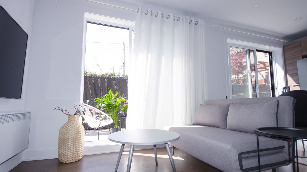 Photo of Livingroom in Cote-Des-Neiges—Notre-Dame-De-Grace