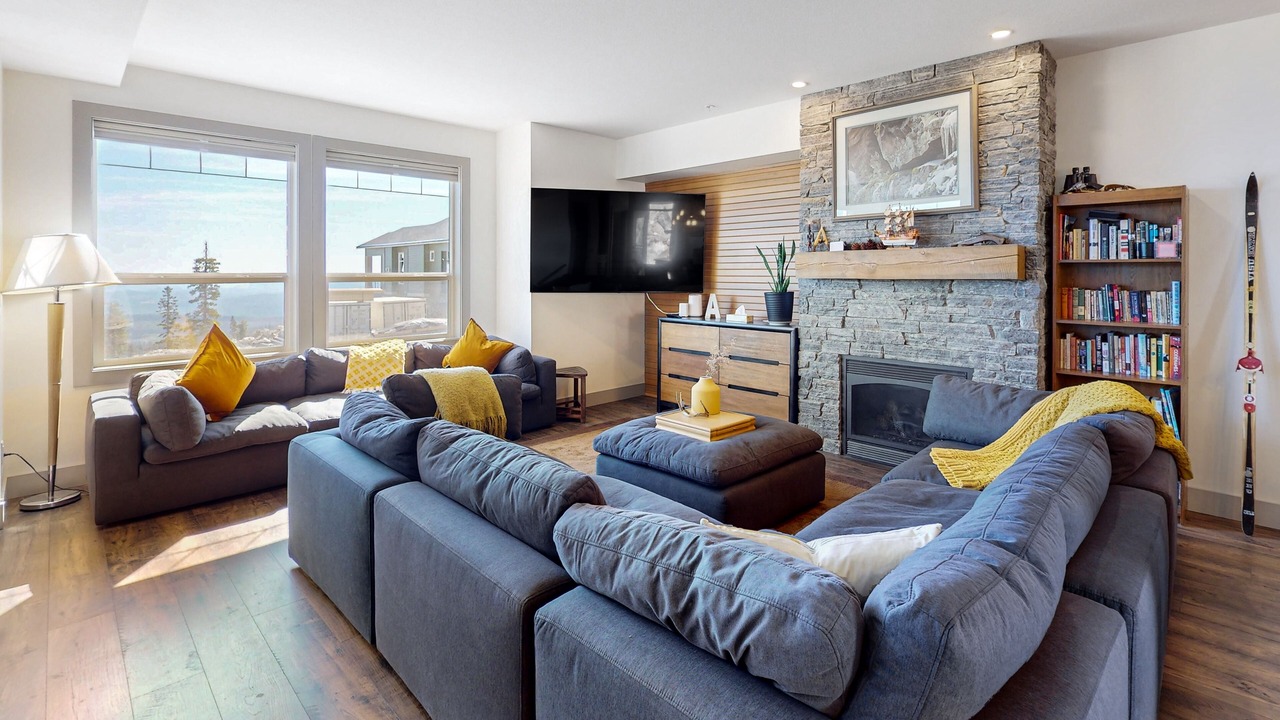 Photo of Livingroom in Snow Pine Estates
