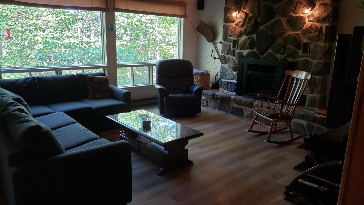 Photo of Livingroom in Amherst